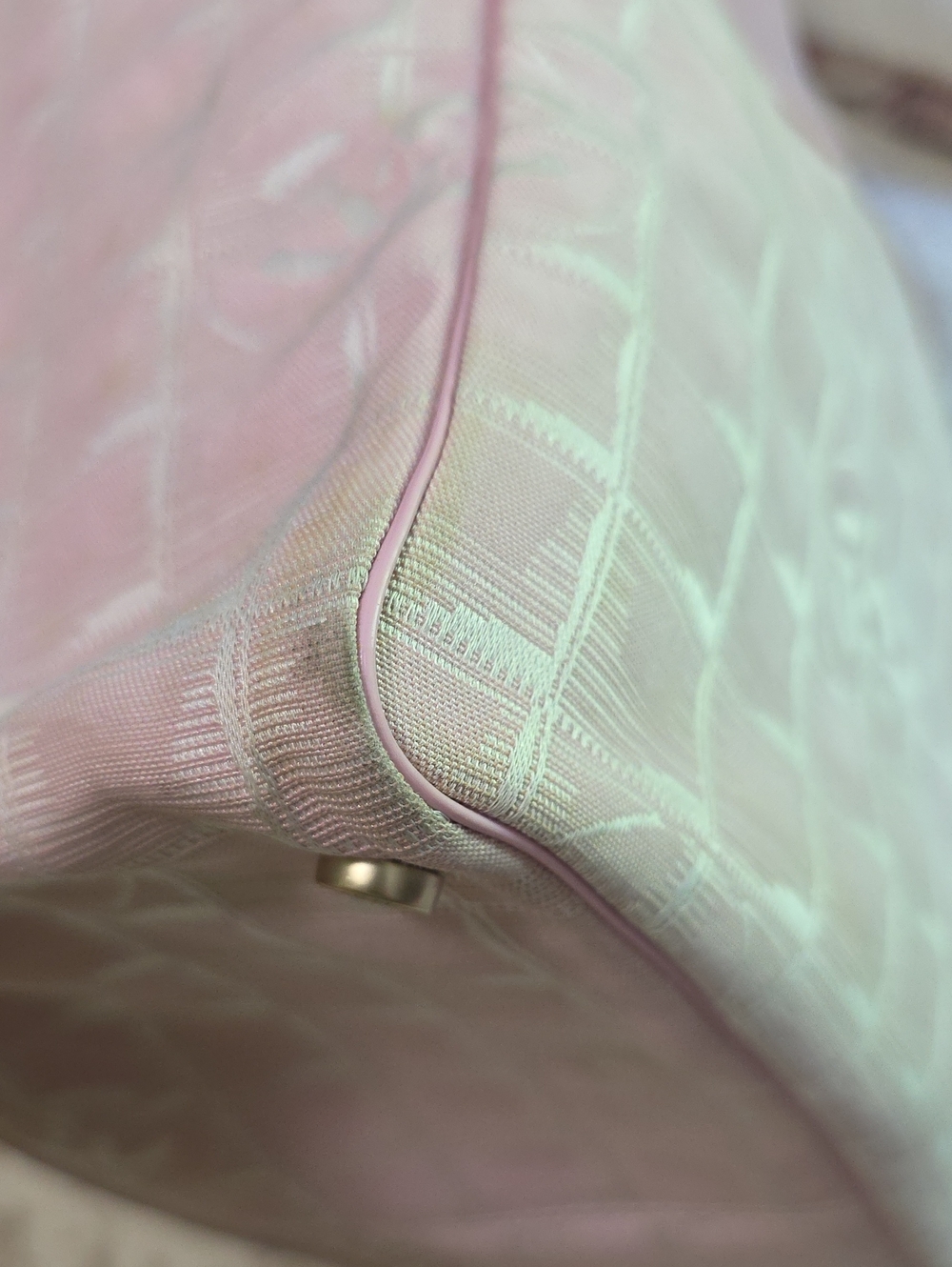 CHANEL Pink Nylon CC Logo Travel Line Tote Bag - Picture 14 of 16